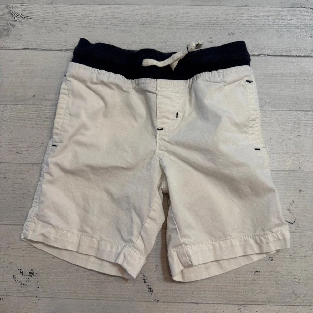 Gymboree‎ boys white pull on chino shorts 2T